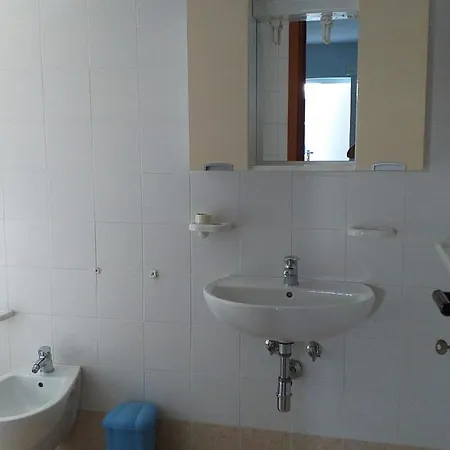 Quadruple In - Sea View Bed & Breakfast 3*