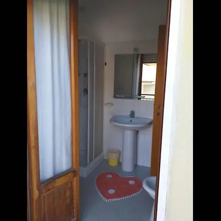 Quadruple In - Sea View Bed & Breakfast 3*